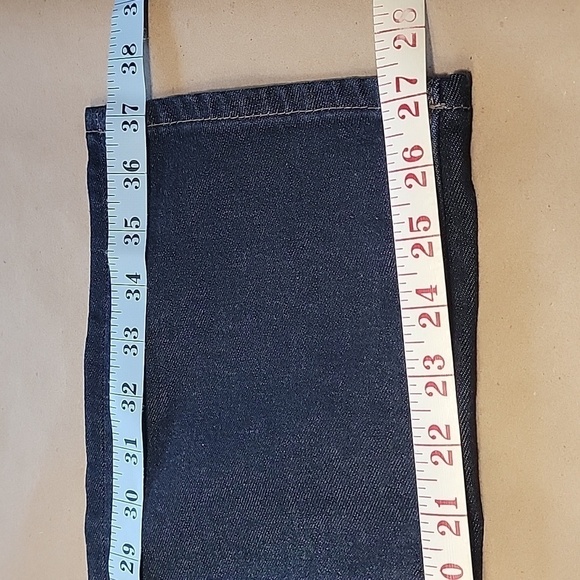 Bonobos Size 32x28 Slim Fit, Dark Wash, Excellent Used Condition, Like New - Picture 6 of 15